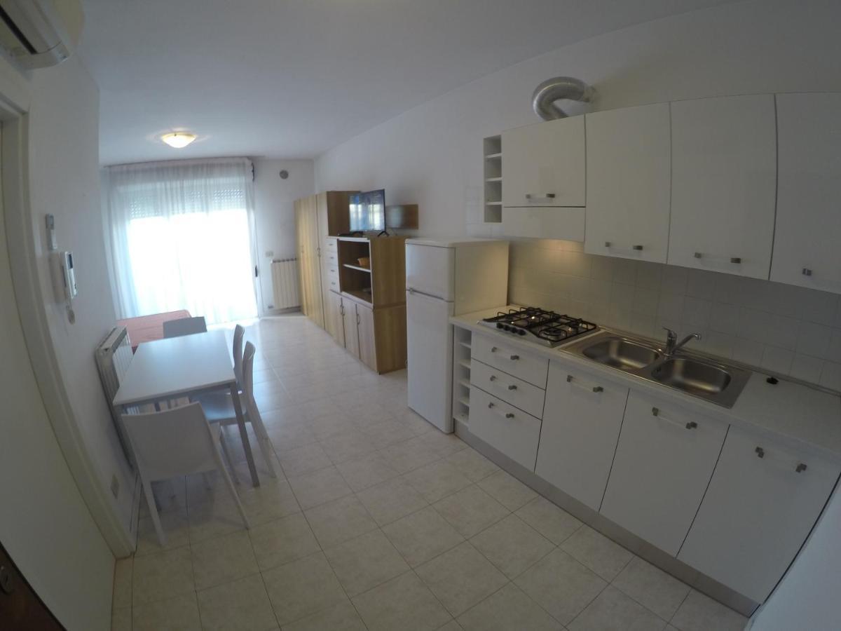 Ferienwohnung Monolocale Colombo - Agenzia Cocal Caorle Exterior foto